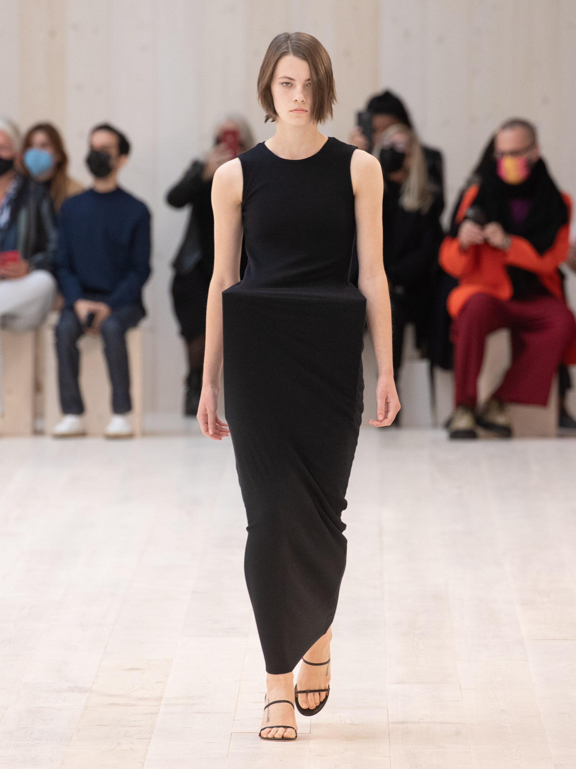 Runway · Spring-Summer 2022 women's collection · LOEWE